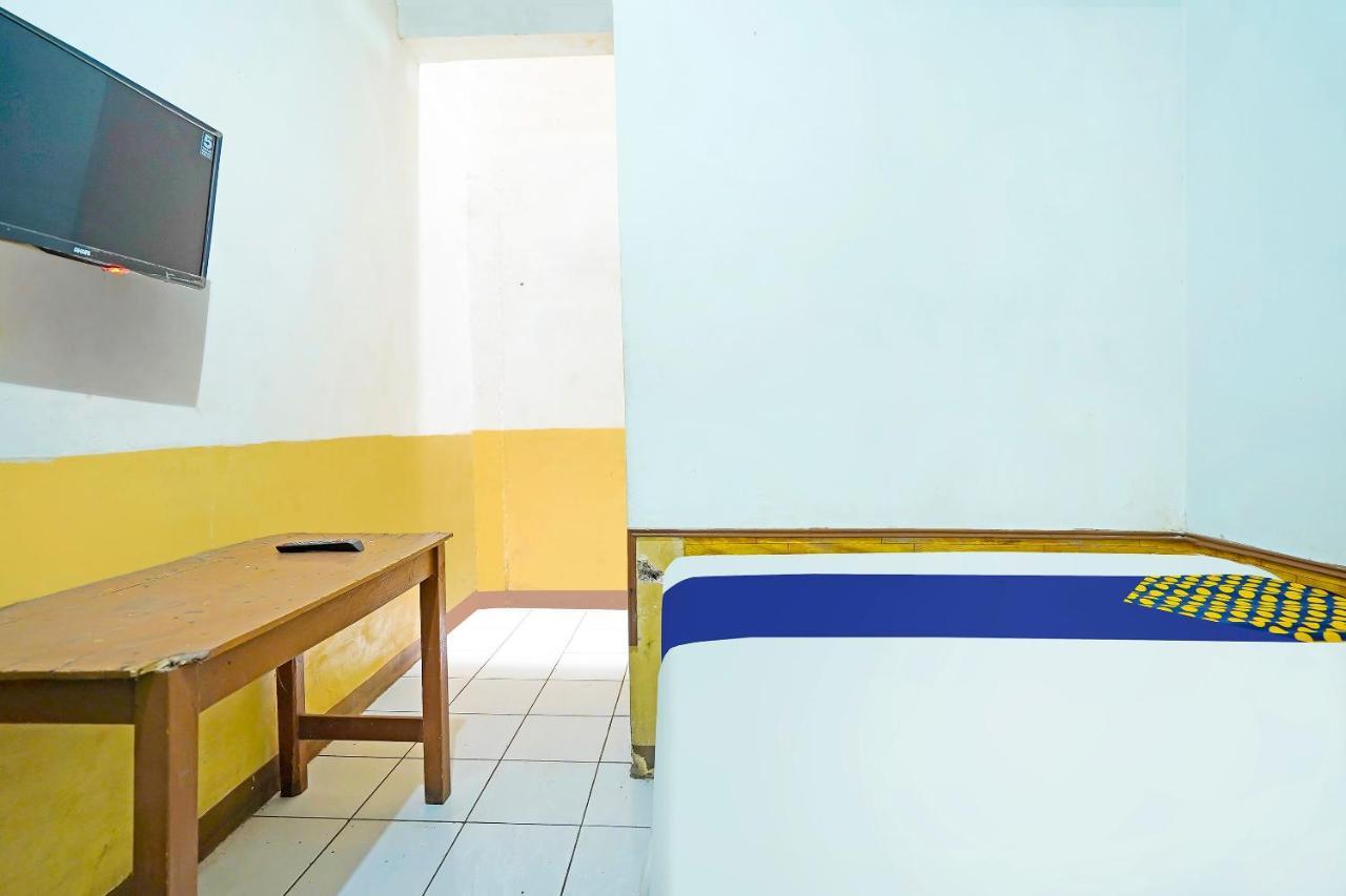 Spot On 91444 Hotel Arimbi Bandung Exterior foto